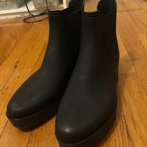 hydra lug waterproof chelsea boot